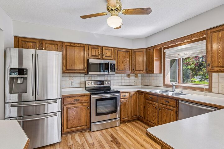 Property Photo:  16370 Division Street  MN 55043 