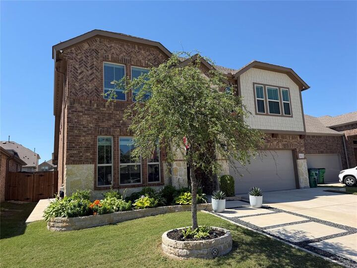 Property Photo:  862 Mildren Lane  TX 75087 