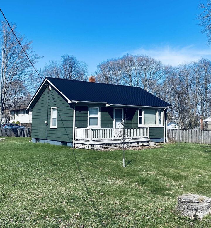 Property Photo:  6 Gordon Drive  PE C1A 6B7 