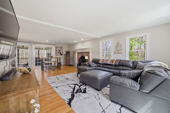 Property Photo:  8 Alstead Path  MA 01527 
