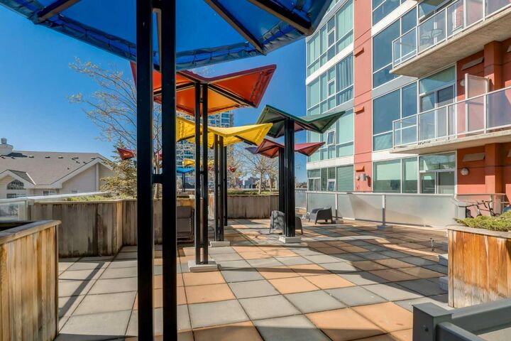 Property Photo: 135 13 Avenue SW 2010 AB T2R 0W8