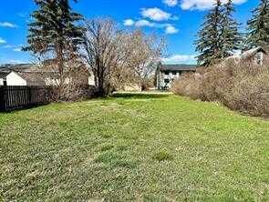 Property Photo: 511 1A Avenue AB T1R 0H6