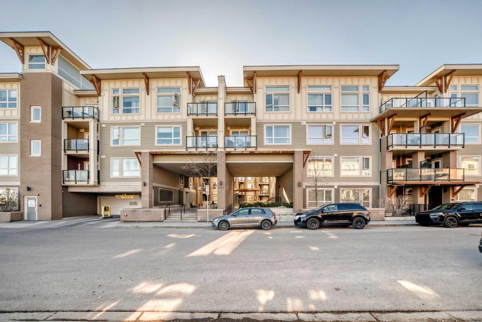 Property Photo: 707 4 Street NE 204 AB T2E 3S7
