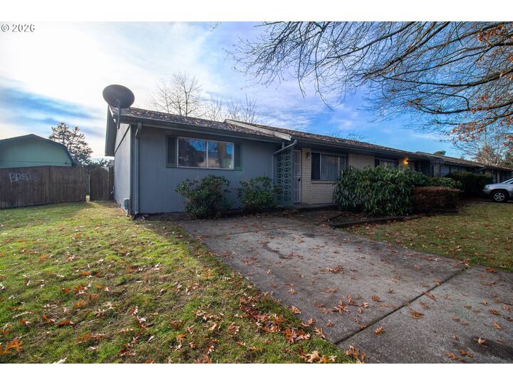 Property Photo:  10901 NE 7th St  WA 98664 