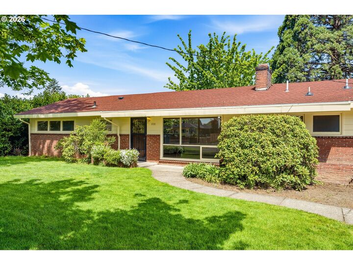 Property Photo:  800 NW Sluman Rd  WA 98665 