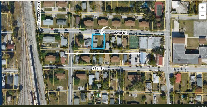 Property Photo:  536 22nd Street  FL 33407 