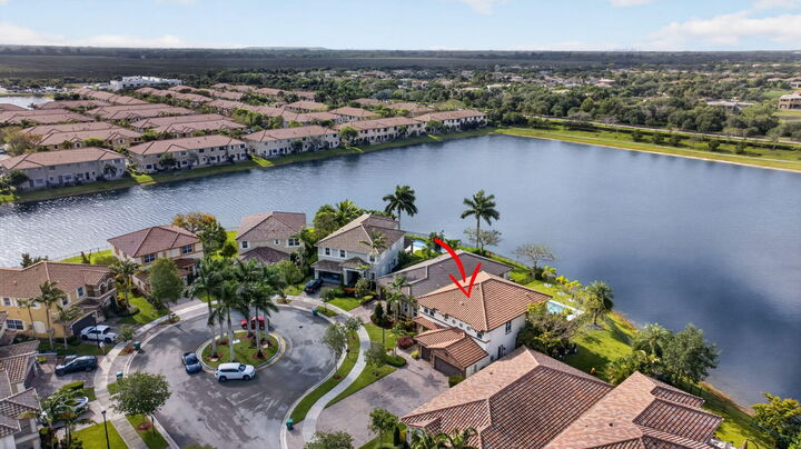 Property Photo:  9726 Blue Isle Bay  FL 33076 