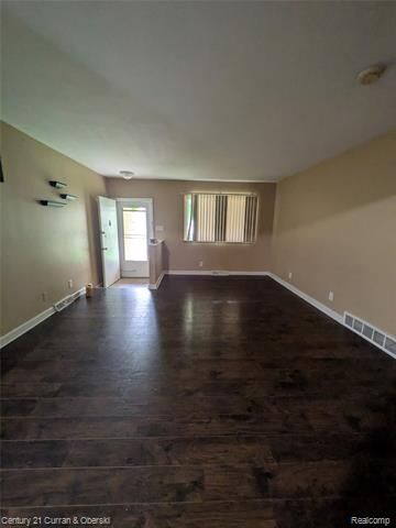 Property Photo:  3715 Poplar Avenue  MI 48091 