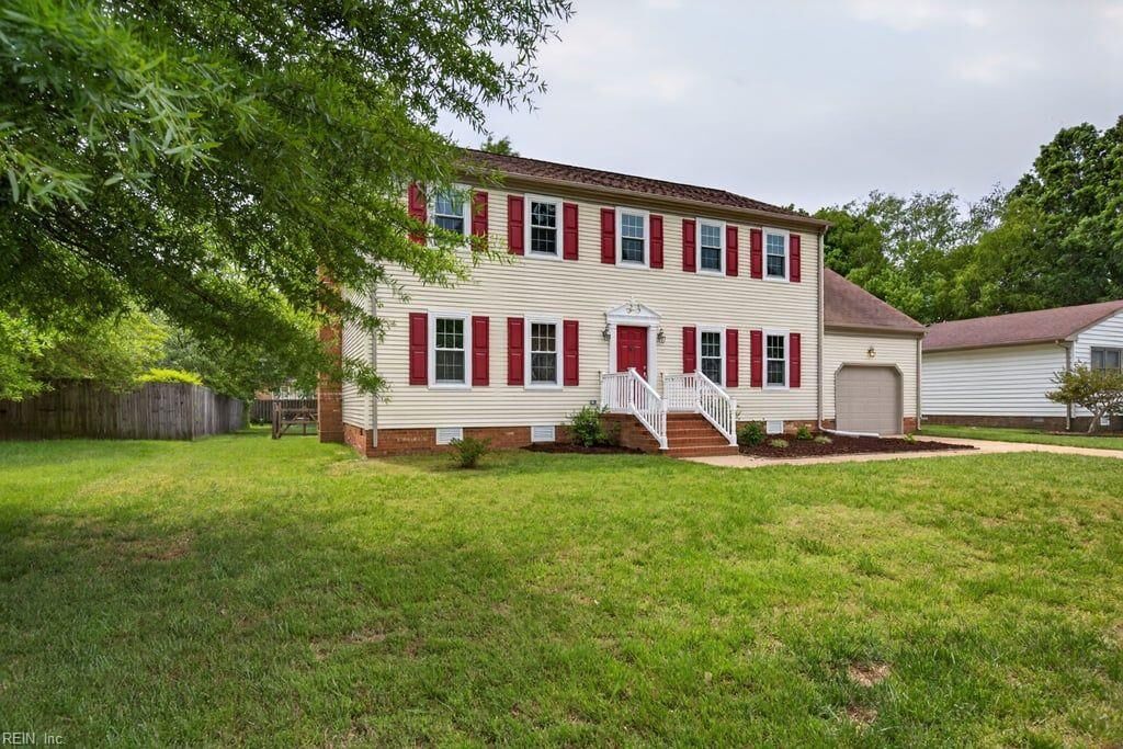 Property Photo:  220 Drummonds Way  VA 23669 