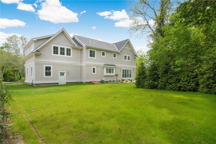 Property Photo:  3 Knowlton Court  RI 02809 