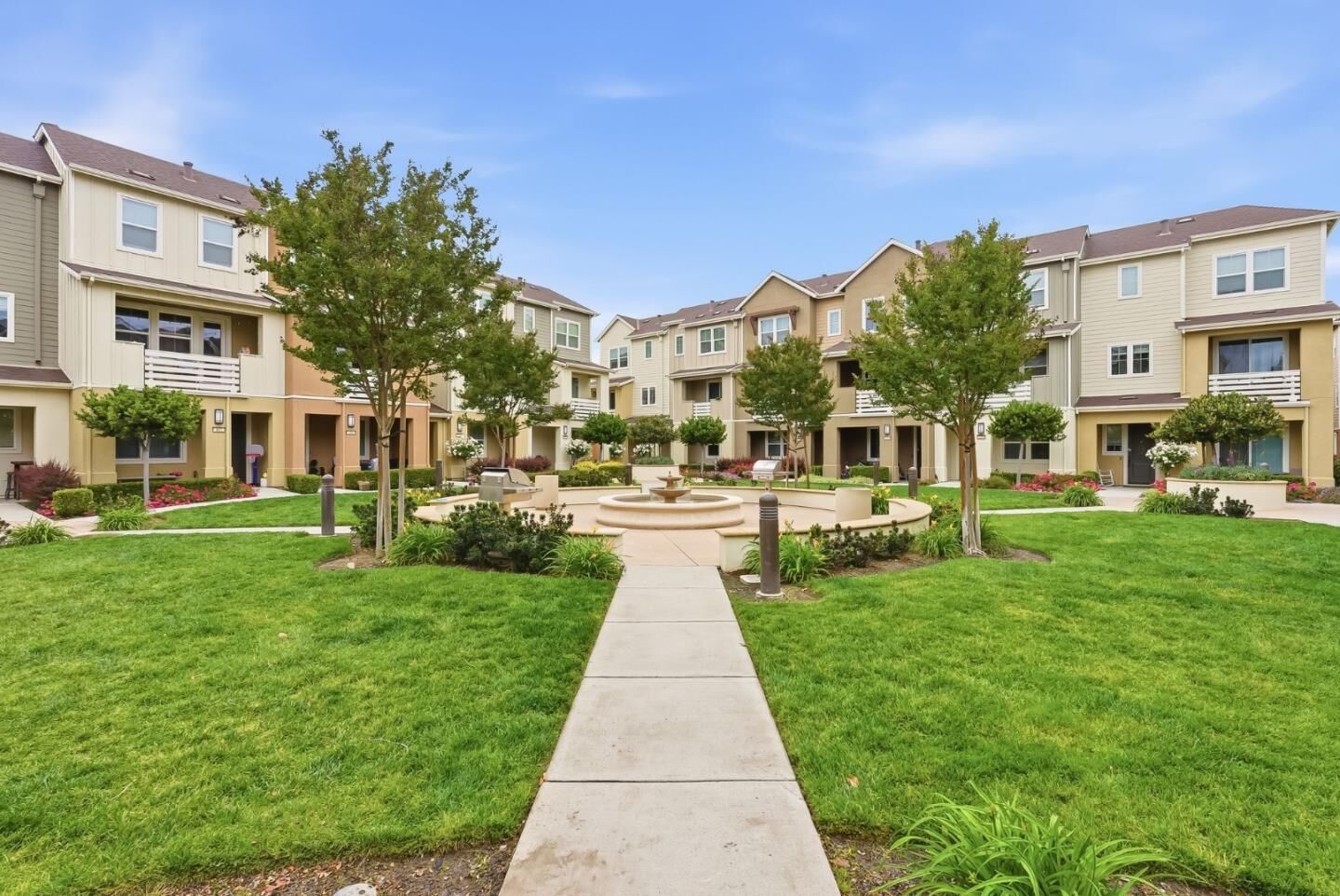 Property Photo:  142 Triggs Lane  CA 95037 