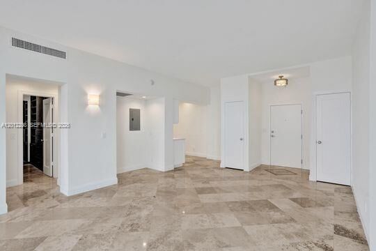 Property Photo:  90 Edgewater Ph 18  FL 33133 