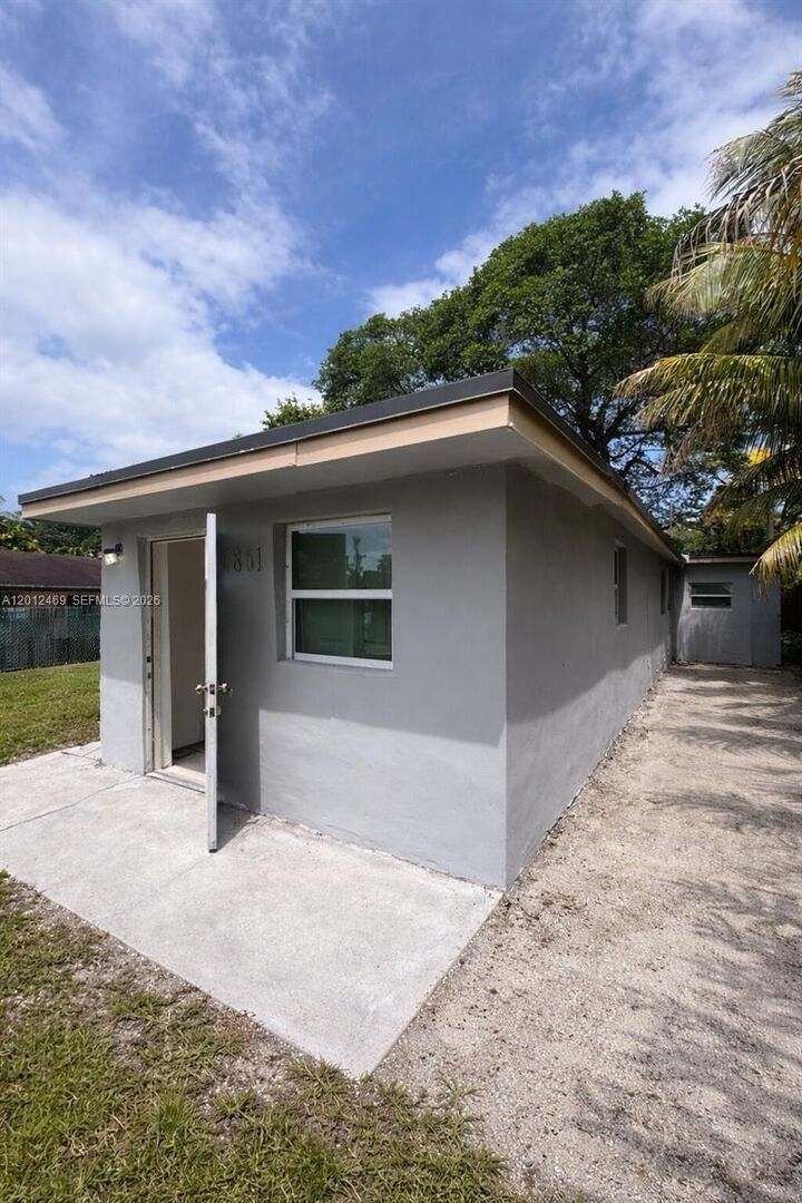Property Photo:  1861 NW 112th St  FL 33167 