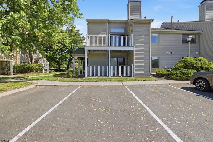 Property Photo:  1310 Roberts Way 1310  NJ 08043 