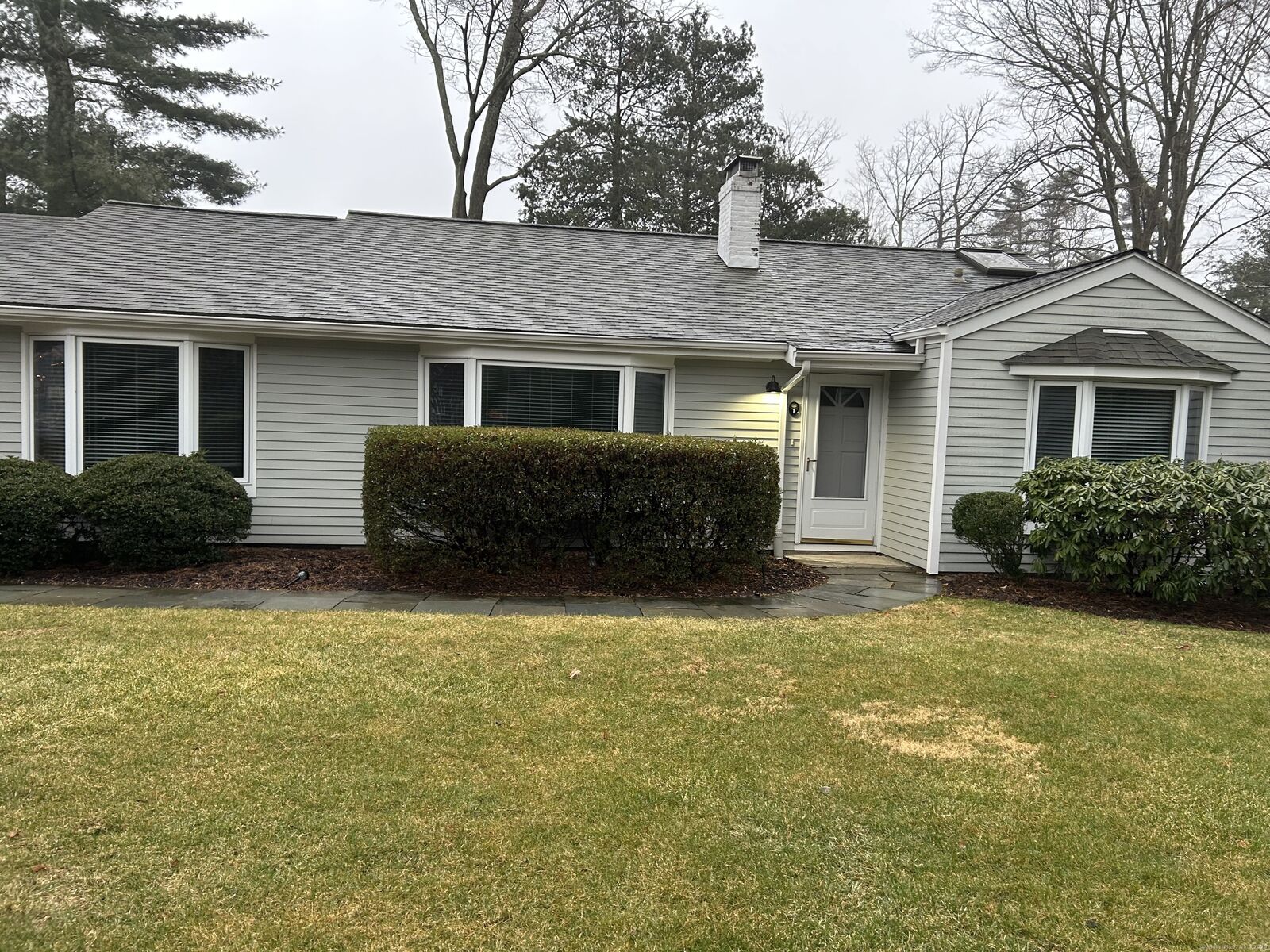 Property Photo:  1 Woods Grove Road  CT 06880 