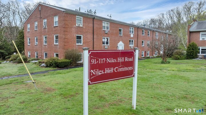 Property Photo:  111 Niles Hill Road E  CT 06320 