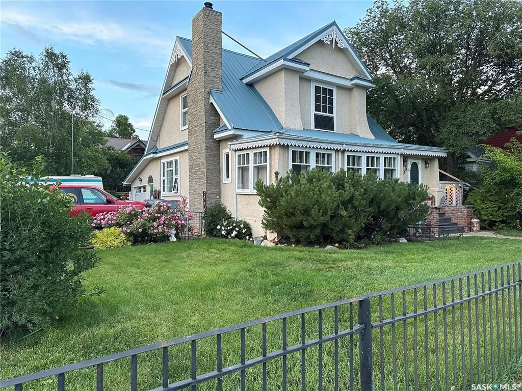 Property Photo: 503 Bison Avenue SK S4H 0J6