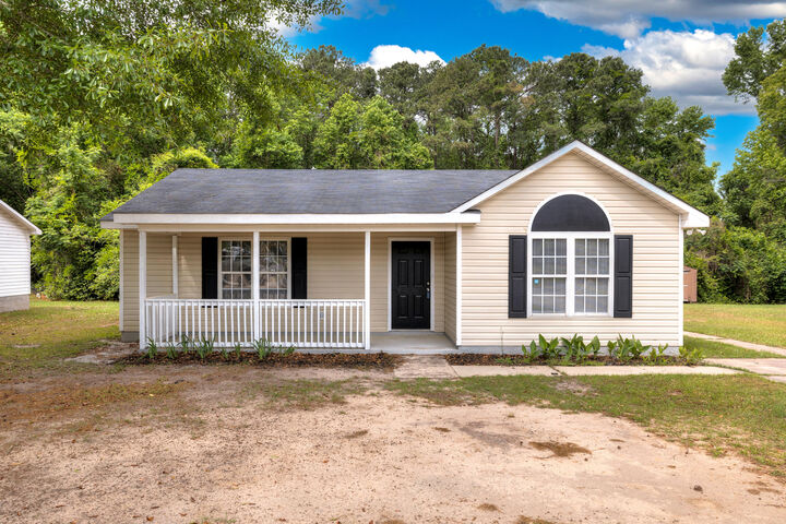 Property Photo:  1053 Decatur Street  SC 29150 