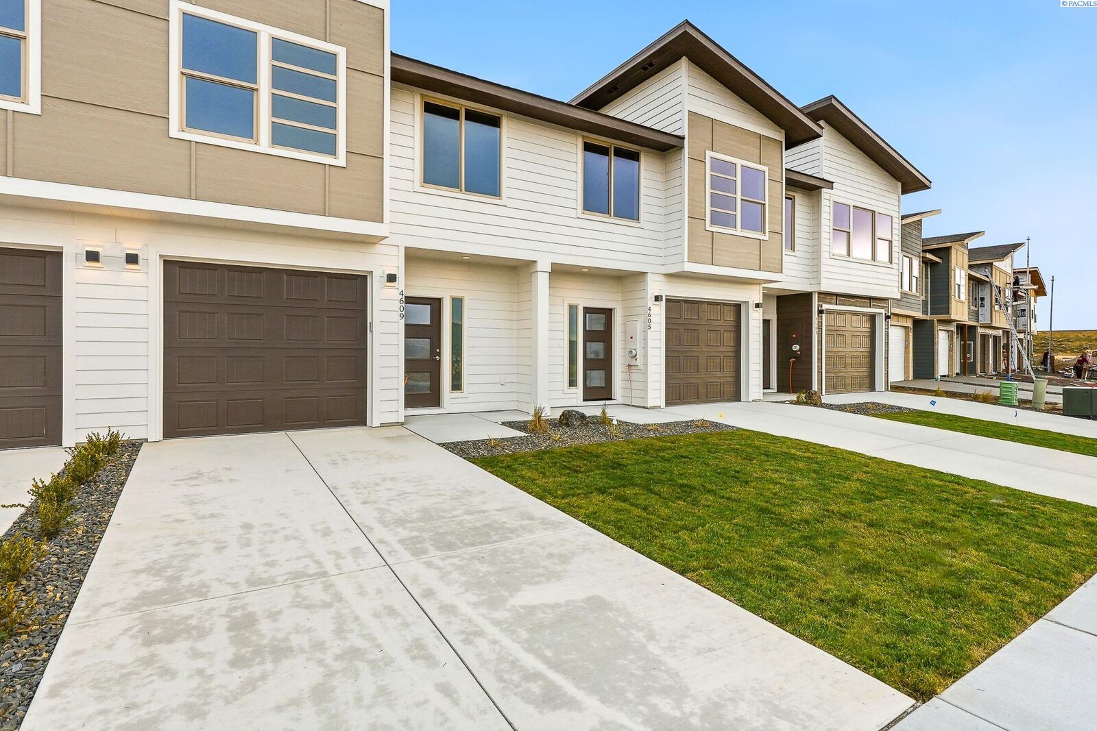 Property Photo:  4609 Road 114  WA 99301 
