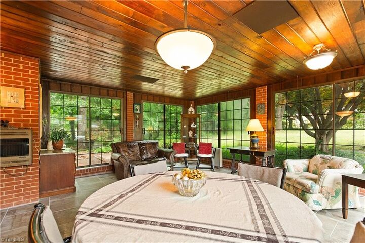 Property Photo:  907 Branchwood Drive  NC 27284 