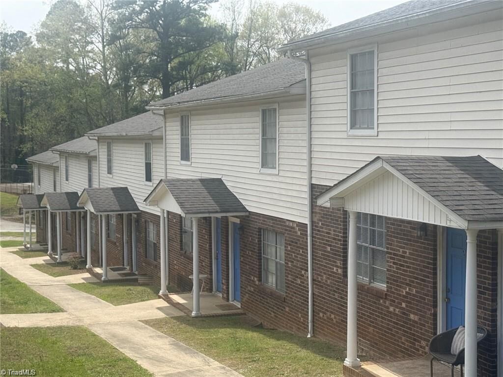 Property Photo: 506 Summit Street 2 NC 27025