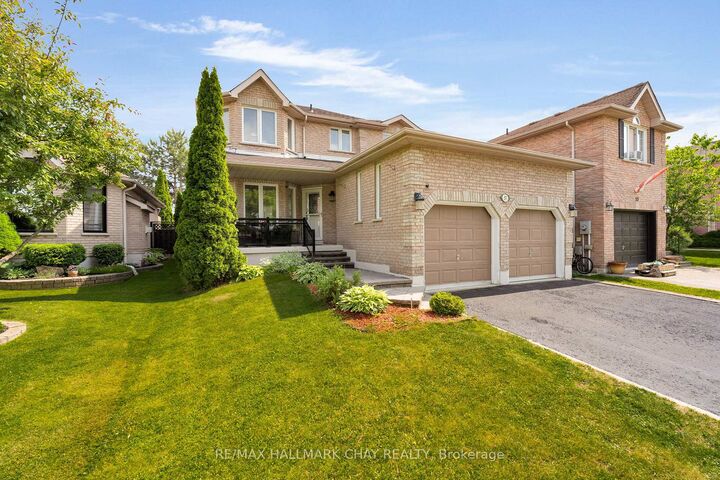57 Violet Street — photo 1