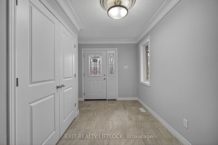 Property Photo: 220 O'Neil Street ON K9K 0H5