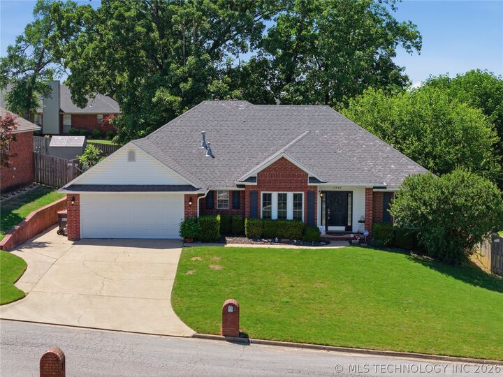 Property Photo:  1919 Teluride Drive  AR 72956 