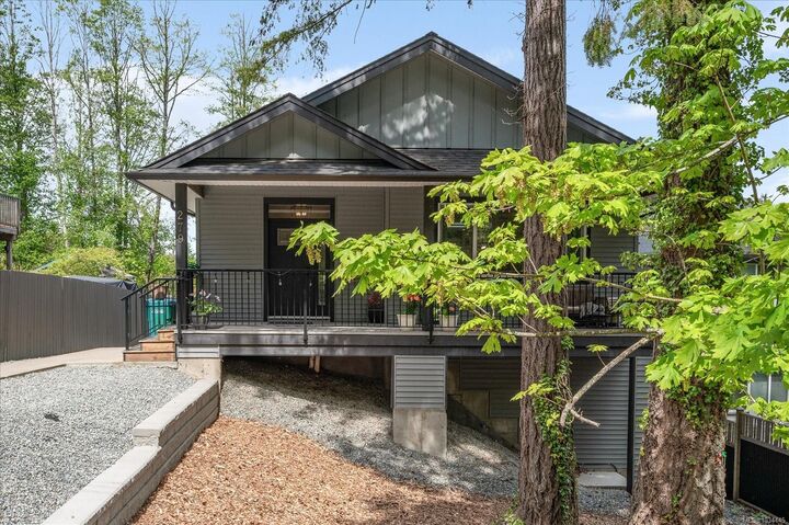 Property Photo:  279 Westwood Rd  BC V9R 6S4 