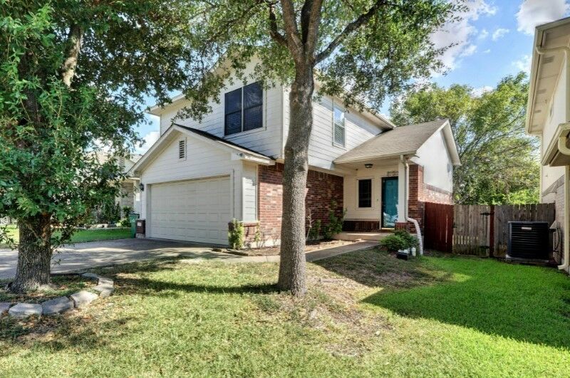 Property Photo:  1017 Doras Drive  TX 78660 
