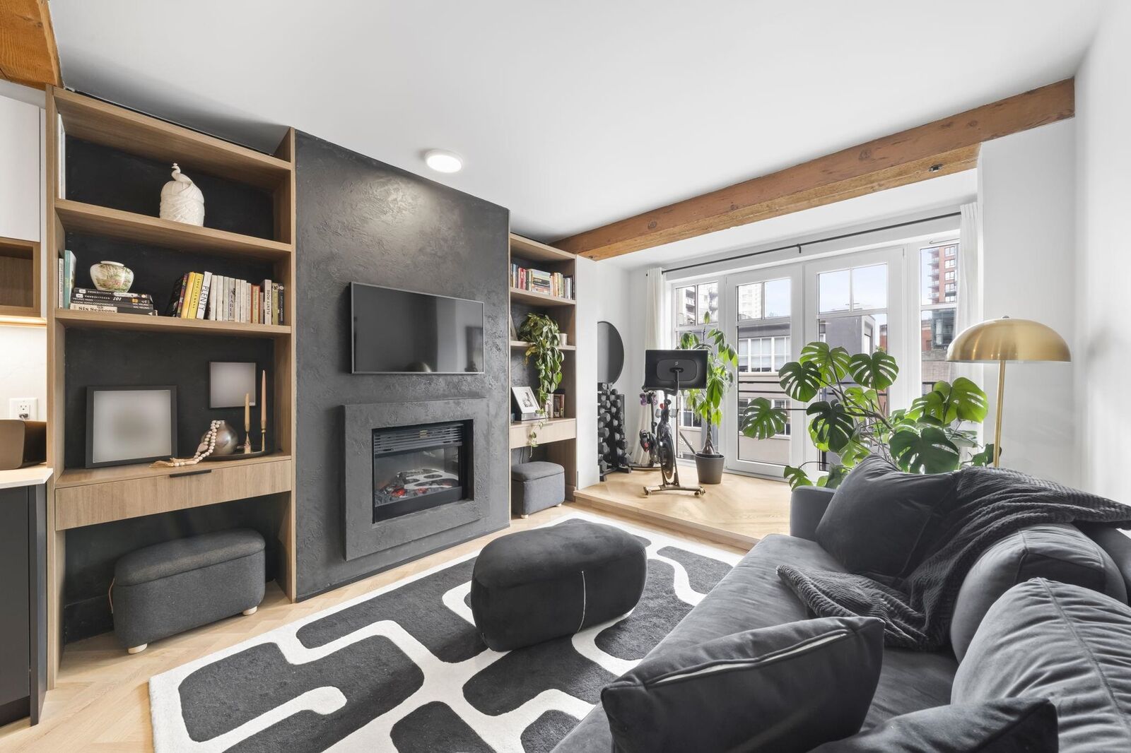 Property Photo:  1275 Hamilton Street 202  BC V6B 1E2 