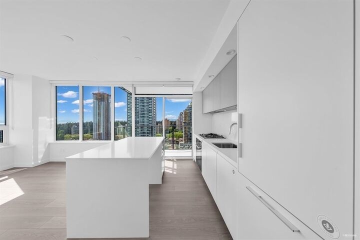 Property Photo: 6537 Telford Avenue 2907 BC V5H 0K9