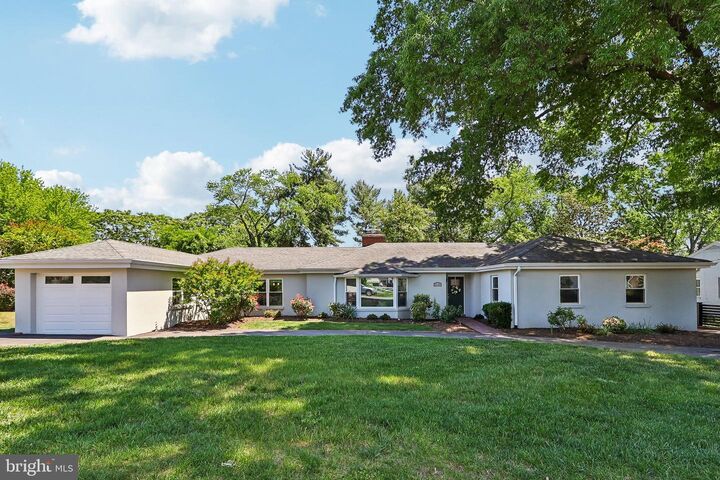 Property Photo:  201 Longview Drive  VA 22314 
