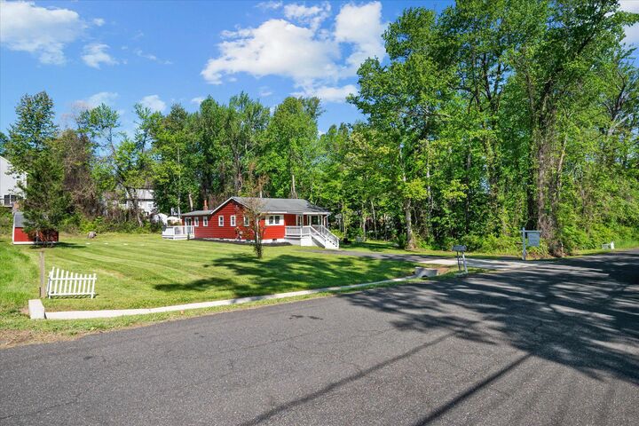Property Photo: 5526 Glen Avenue MD 20706