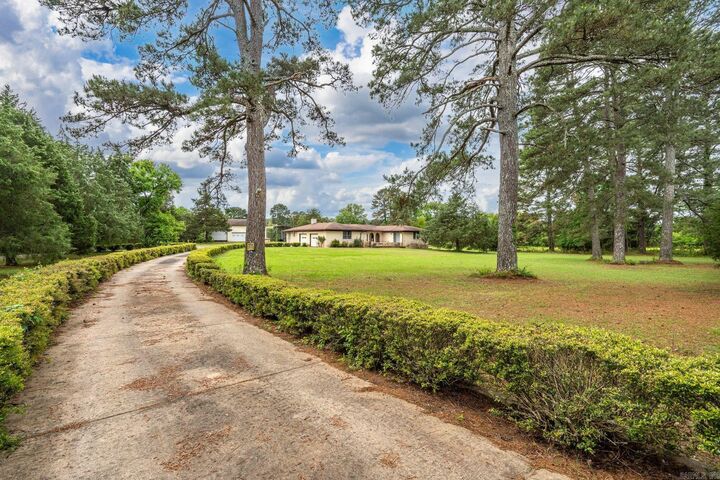 Property Photo: 668 Collie Hall Loop AR 72104