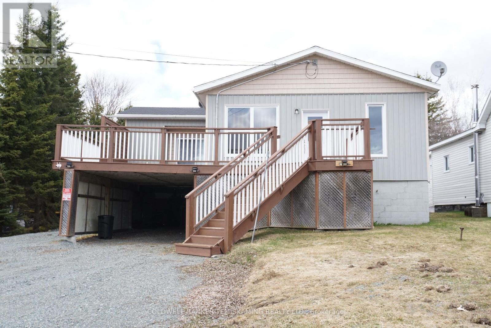 Property Photo:  6 Fifth Avenue  ON P0K 1L0 