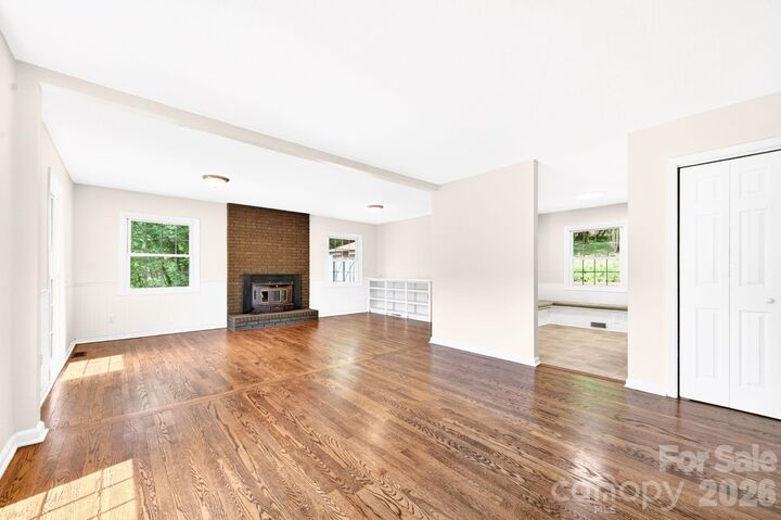 Property Photo:  34 Wolfe Cove Road  NC 28804 