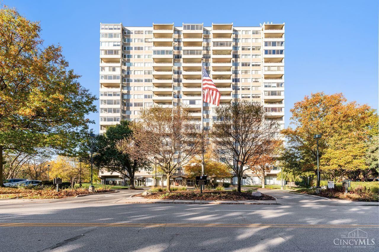 Property Photo:  2324 Madison Road  OH 45208 