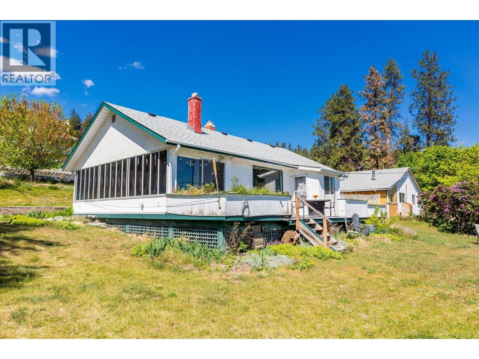 Property Photo: 6488 Renfrew Road BC V0H 1X7