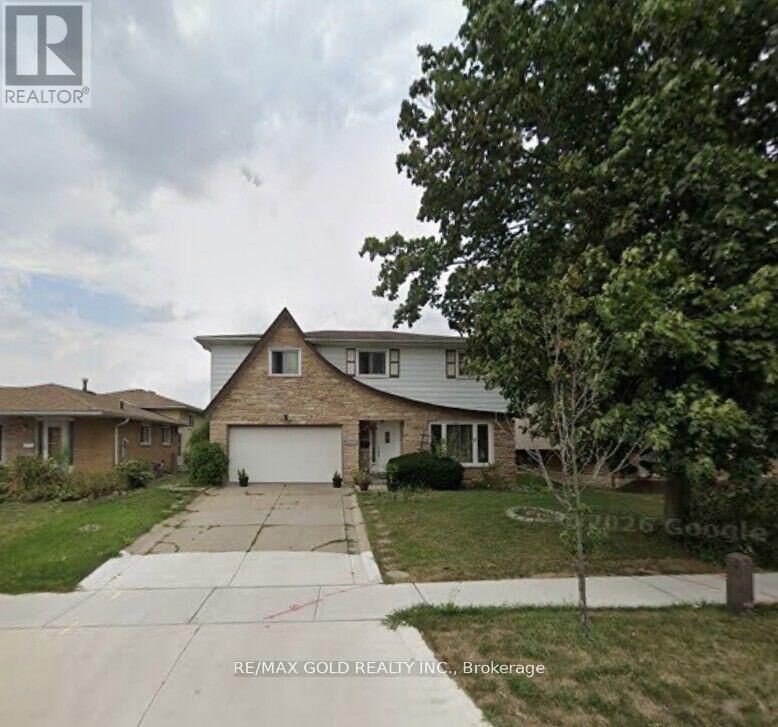 Property Photo:  3769 Brandon Gate Drive  ON L4T 3N1 