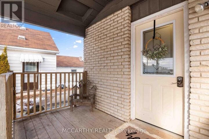 Property Photo:  421 Victoria Street  ON L9V 2Y2 