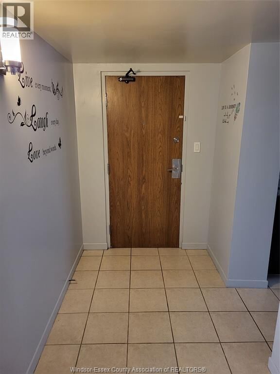 Property Photo:  380 Pelissier Street 2204  ON N9A 6V7 