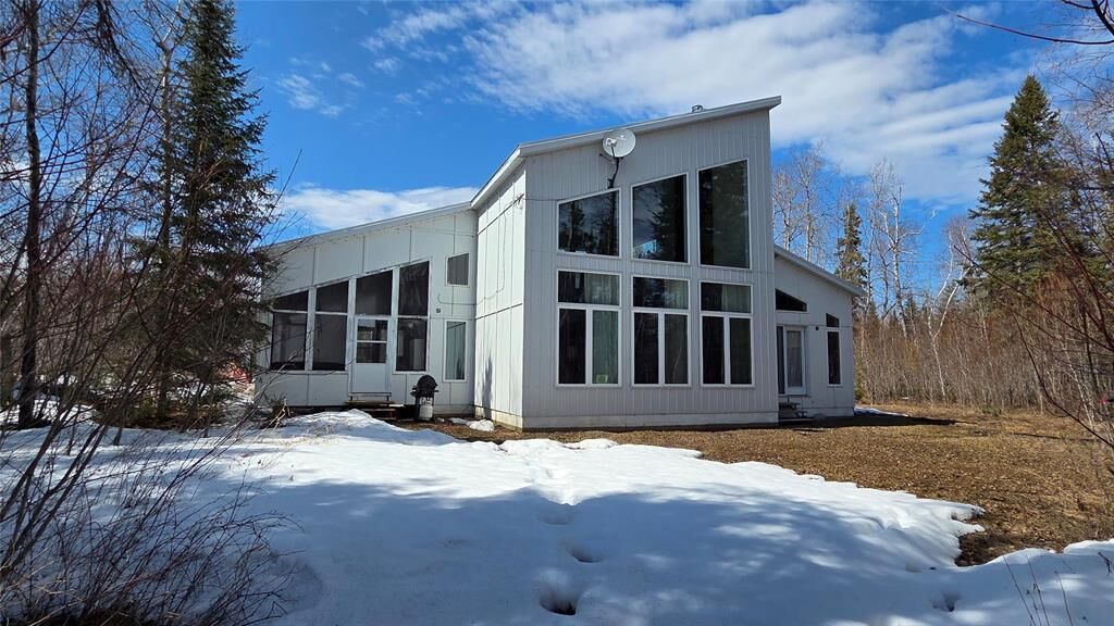 Property Photo:  94 Little Deer Road  MB R0C 2R0 