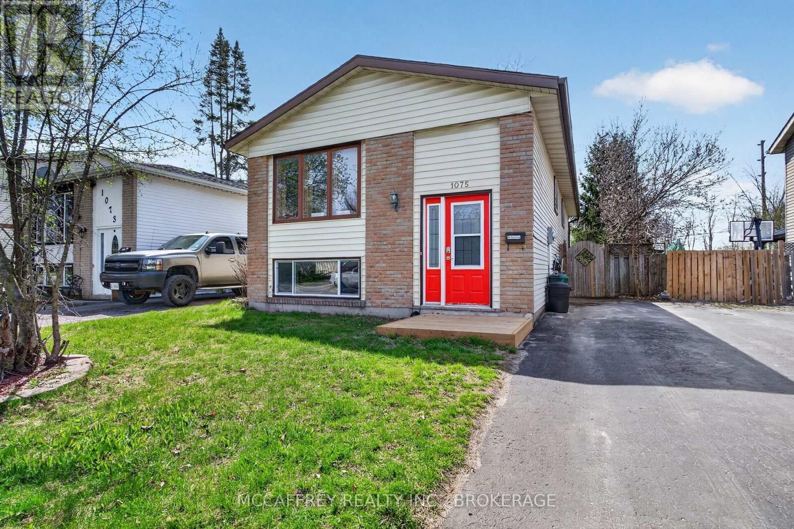 Property Photo:  1075 Basswood Place  ON K7P 1K4 
