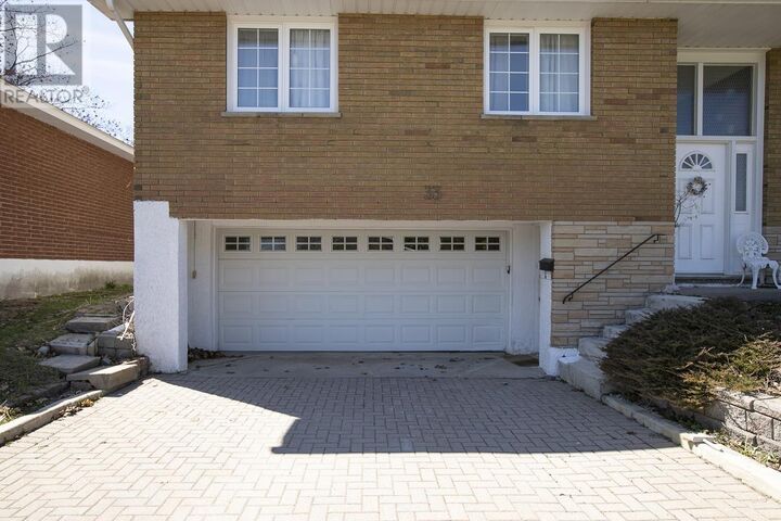 Property Photo:  33 Kingsmount Blvd  ON P6B 3L7 