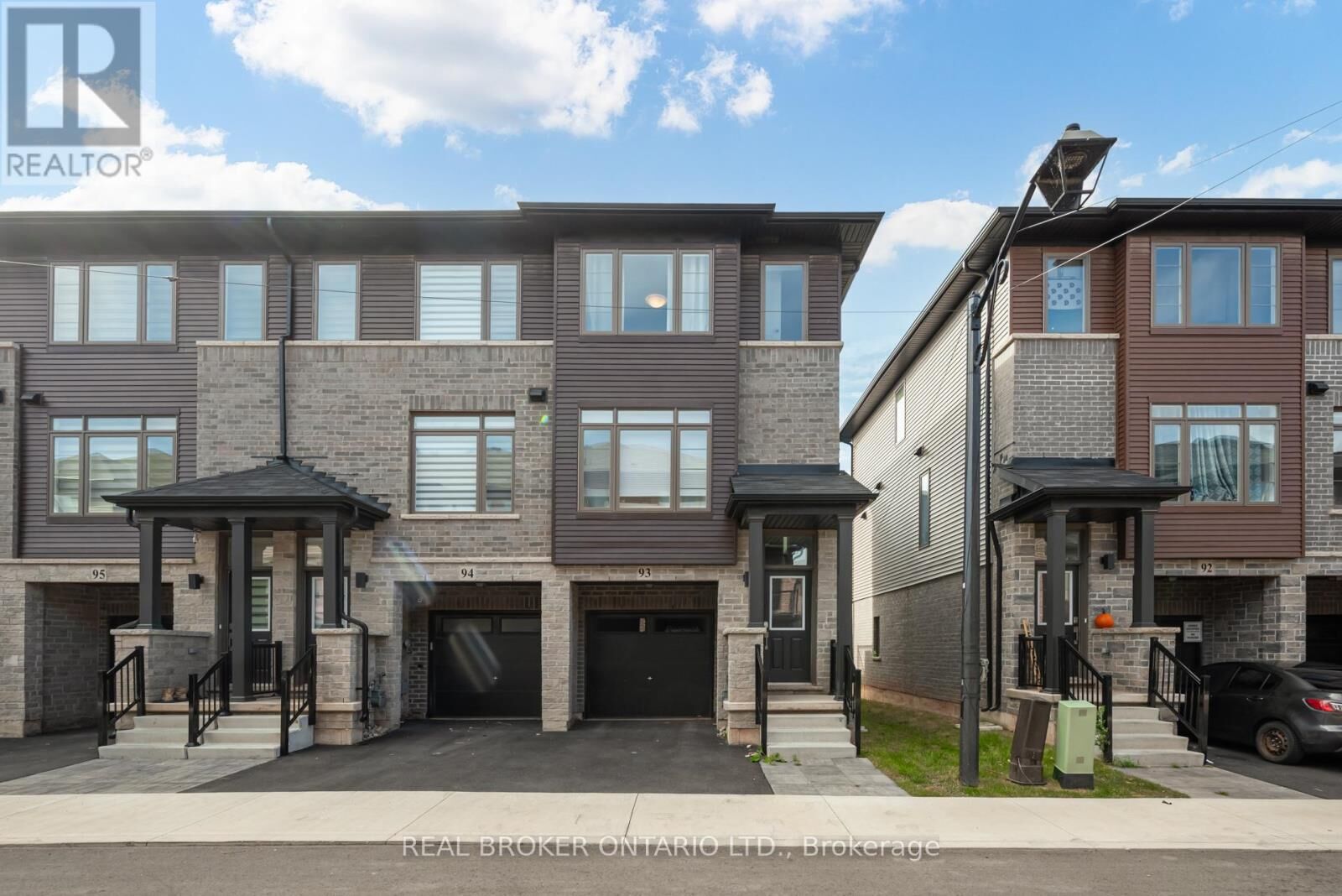 Property Photo:  575 Woodward Avenue 93  ON L8H 6P2 