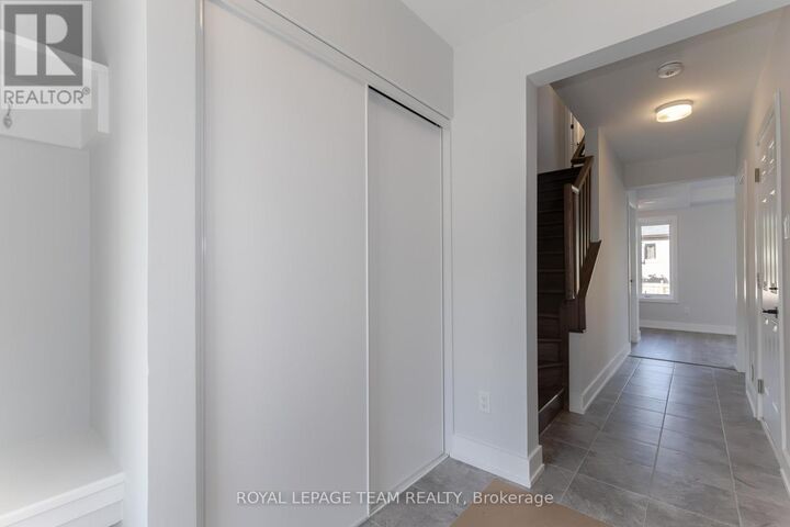 Property Photo:  748 Kinstead Private  ON K2S 3B3 