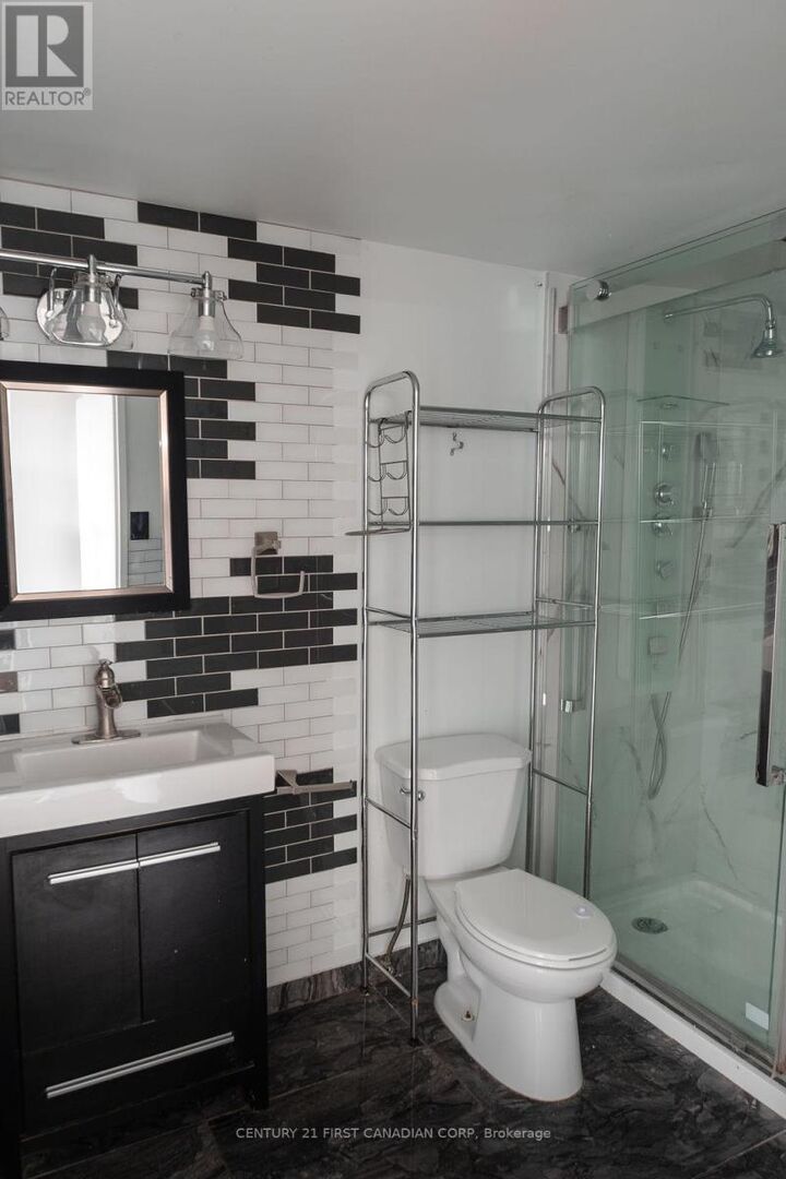 Property Photo:  1103 Jalna Boulevard 507  ON N6E 2W8 