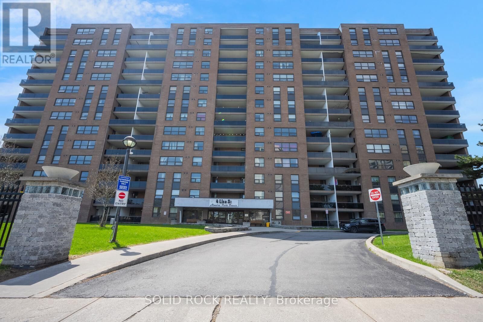 Property Photo:  4 Lisa Street 610  ON L6T 4B6 