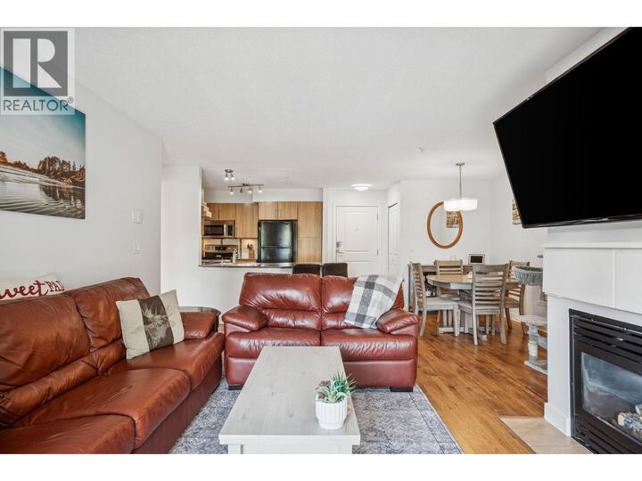 Property Photo:  12020 207A Street 305  BC V2X 8V2 